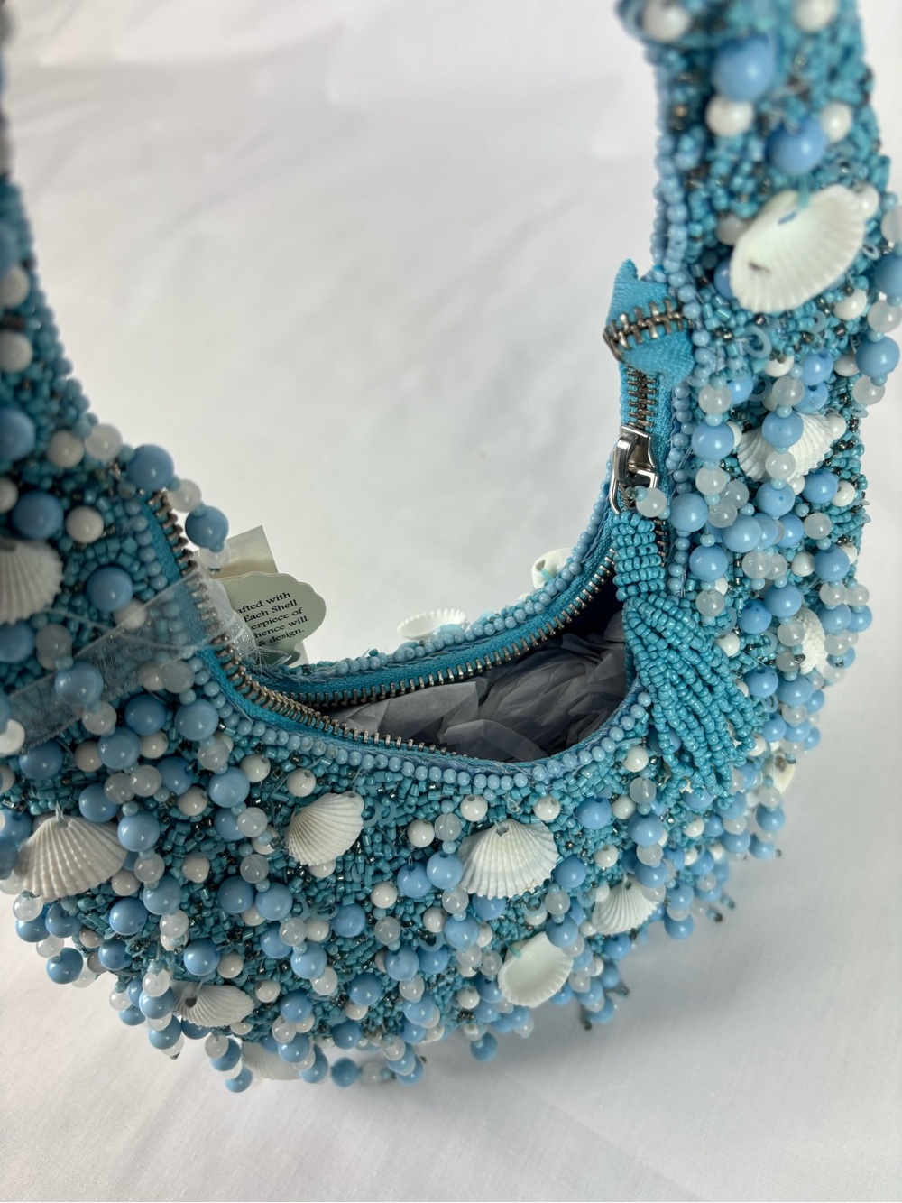 NWT Viral Handcrafted in India Beaded Shell Shoulder Bag in Light Blue and White - Picture 3 of 4